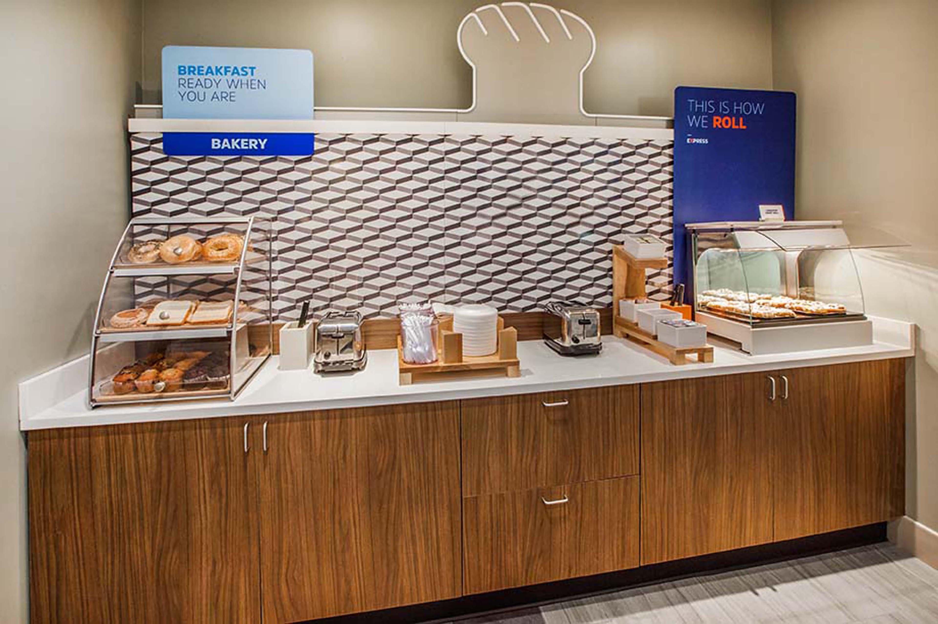 Holiday Inn Express - Spring Hill By Ihg Exteriér fotografie