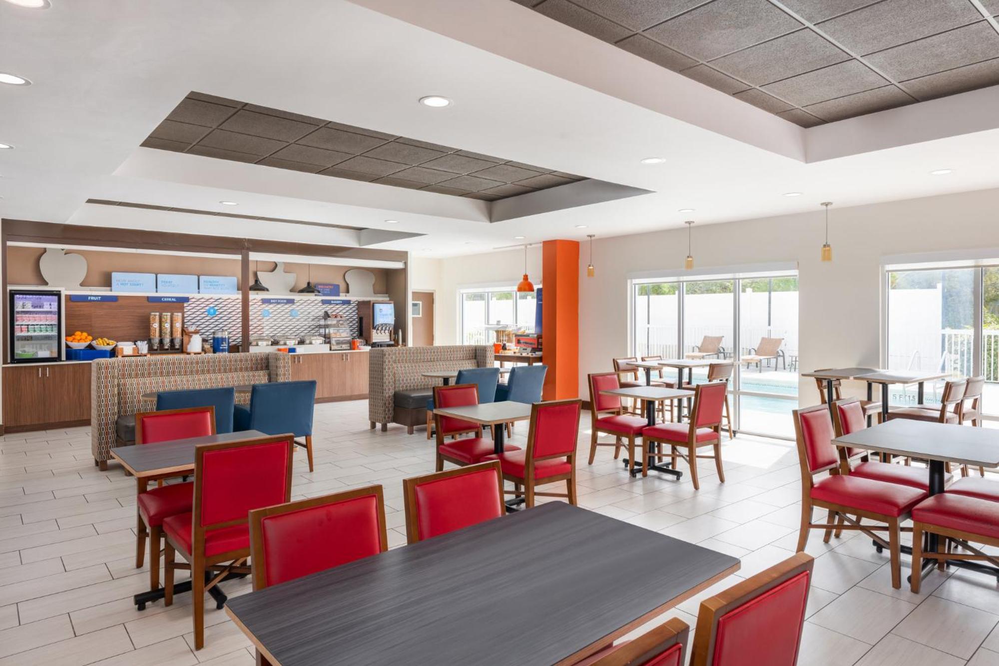 Holiday Inn Express - Spring Hill By Ihg Exteriér fotografie