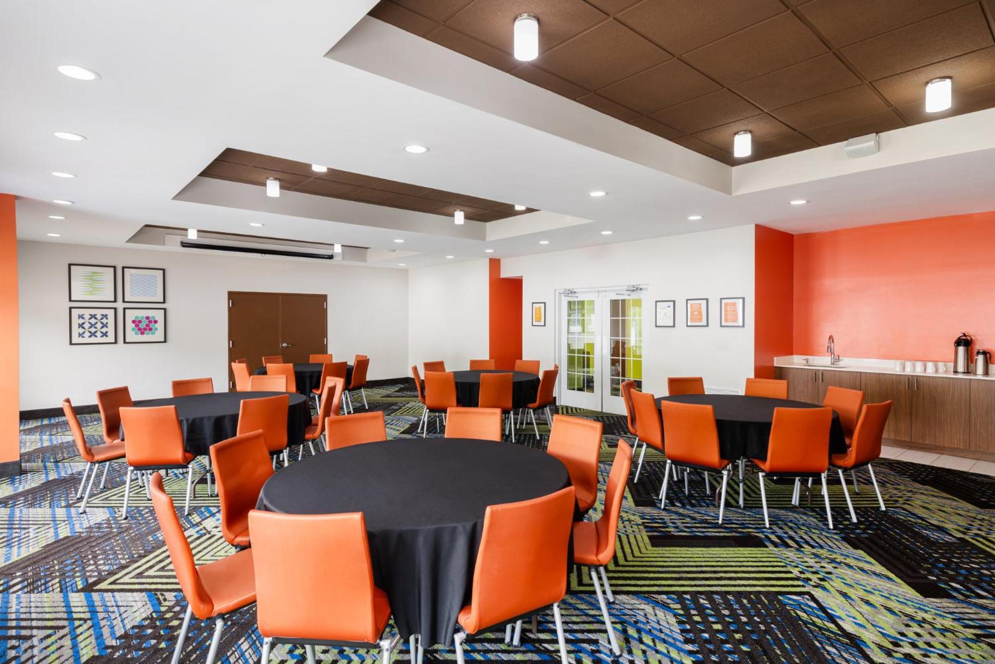 Holiday Inn Express - Spring Hill By Ihg Exteriér fotografie