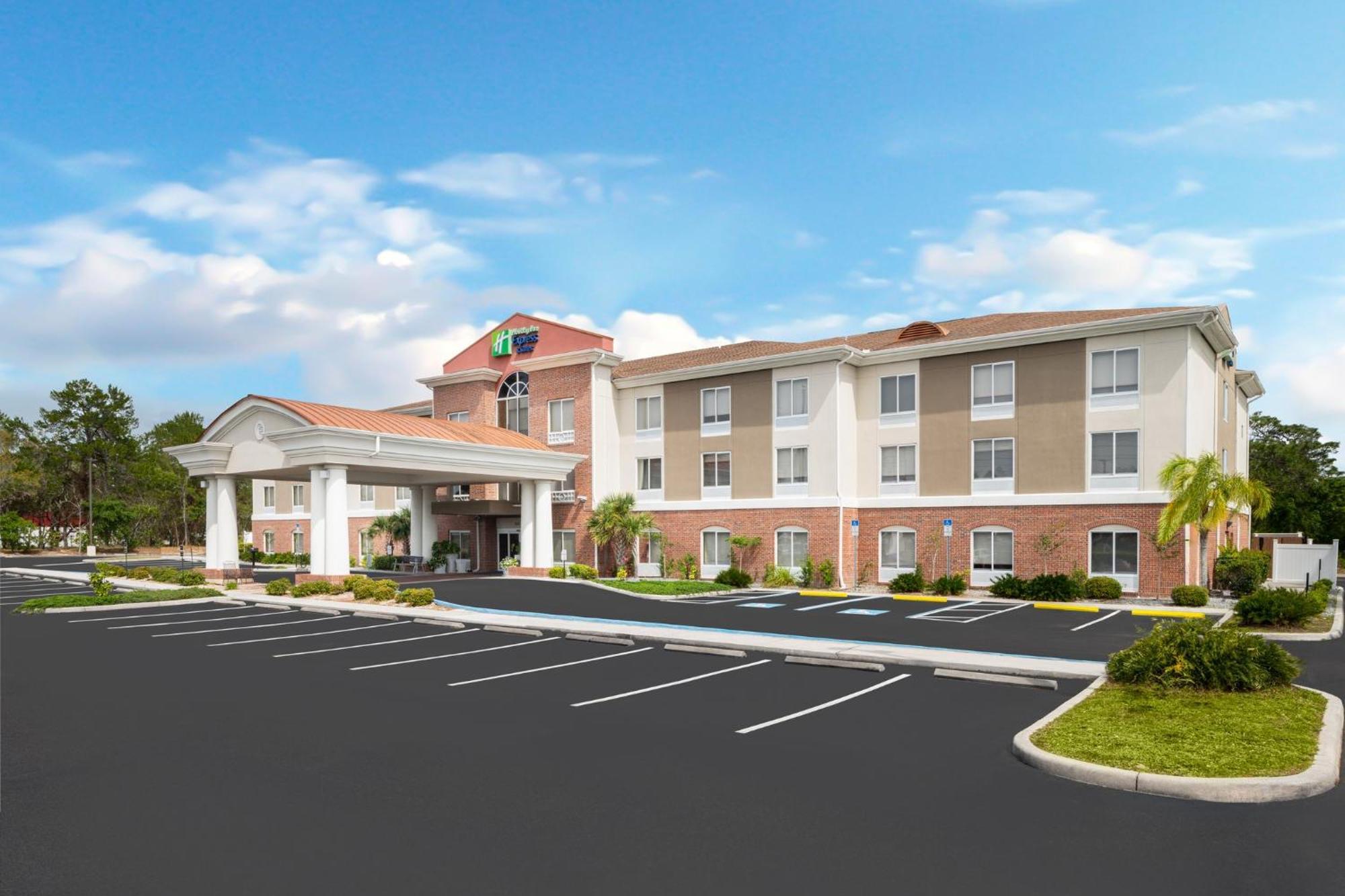 Holiday Inn Express - Spring Hill By Ihg Exteriér fotografie