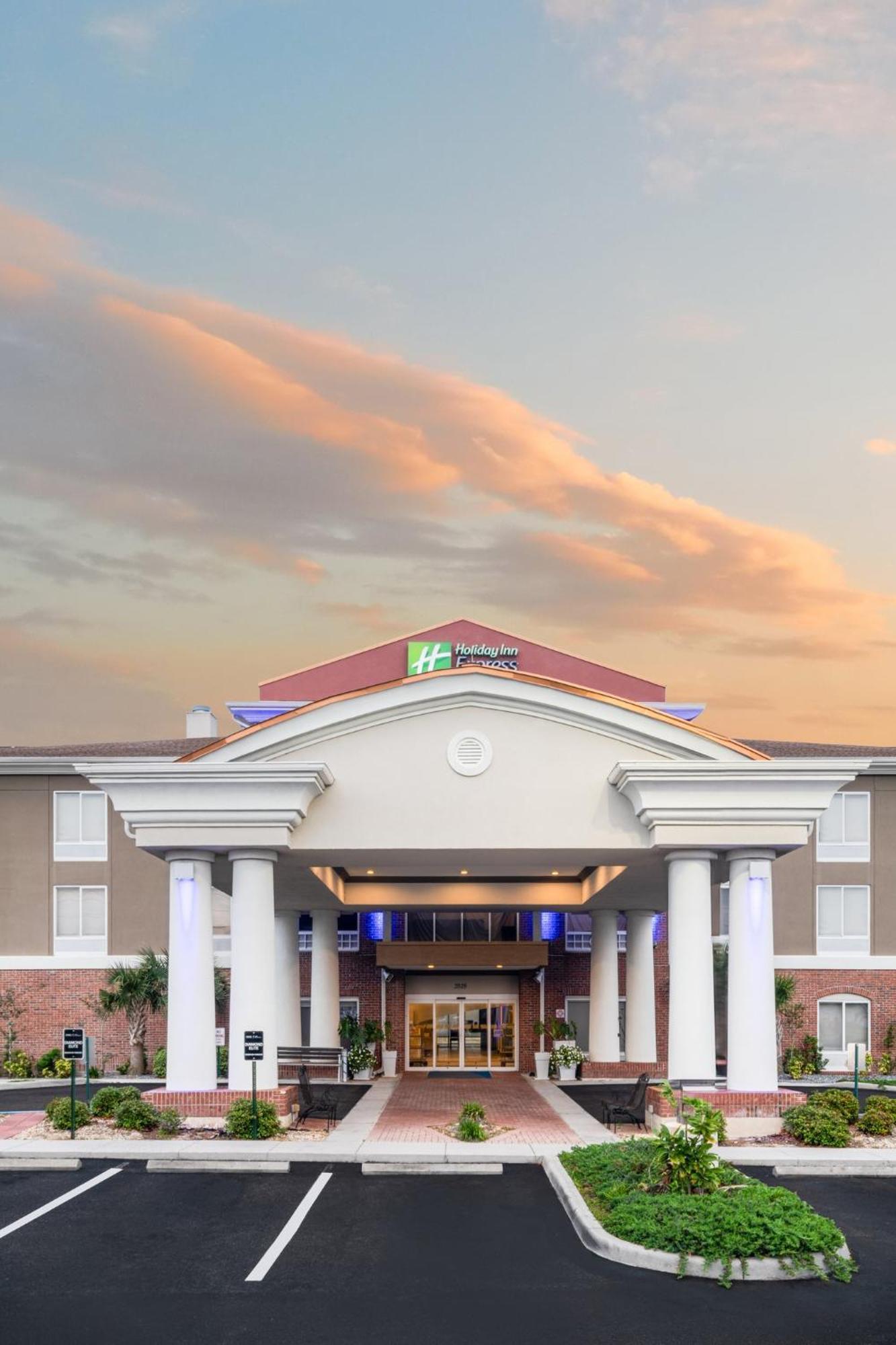 Holiday Inn Express - Spring Hill By Ihg Exteriér fotografie