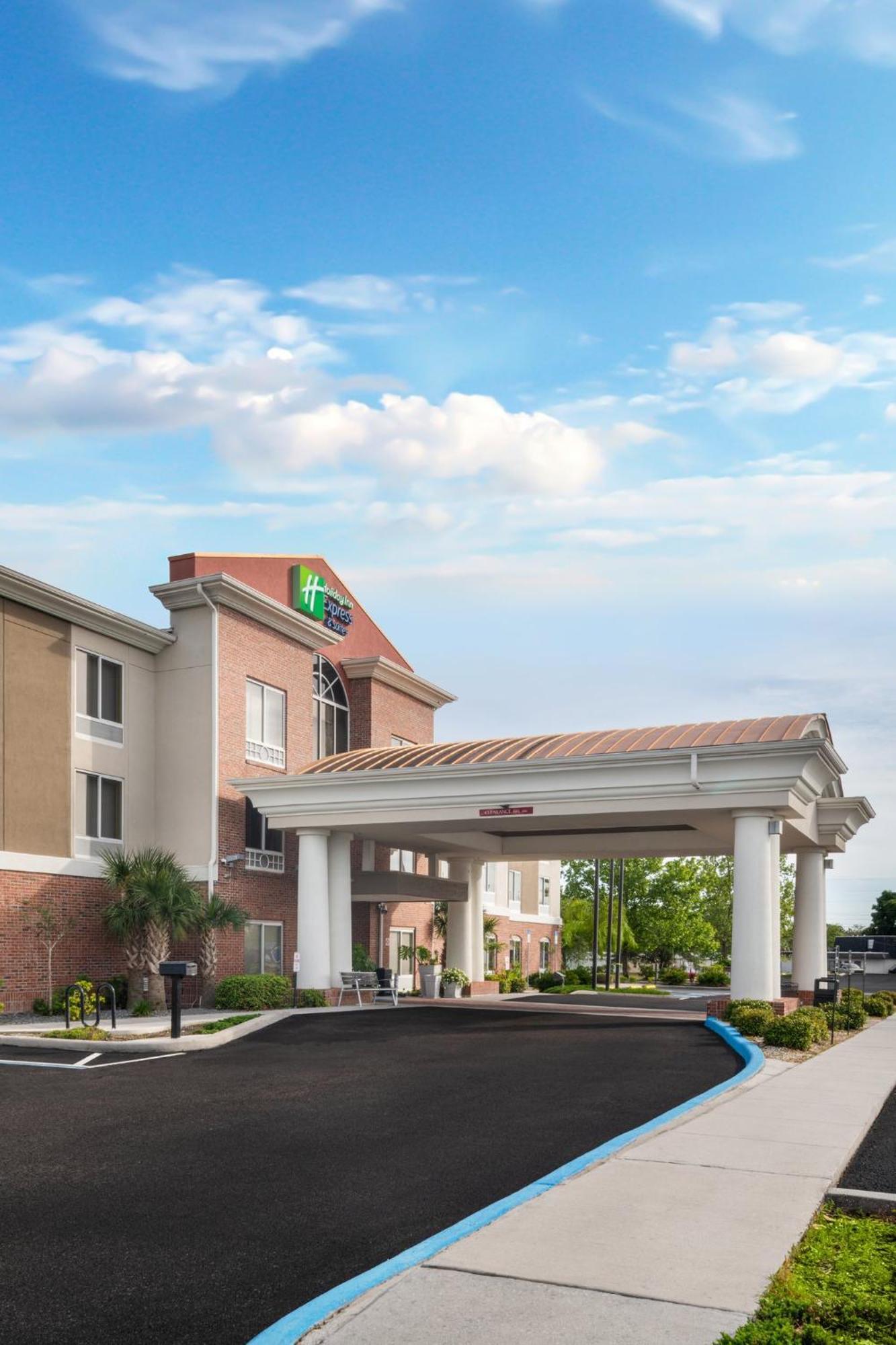 Holiday Inn Express - Spring Hill By Ihg Exteriér fotografie